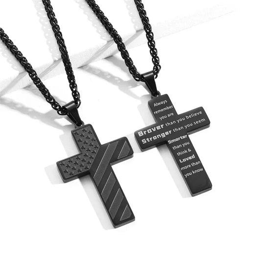 Collar de Cruz "Corazón Valiente": Grabado en Acero Inoxidable